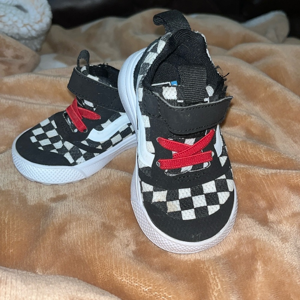 Black/White checkered baby vans